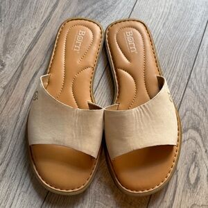 NWOT new born jada slide sandal 7